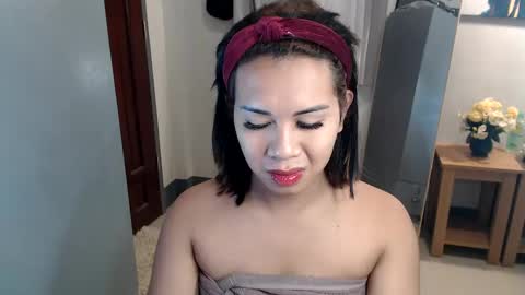 Snapshot of ur_cutiesthotasianxx chatting on 10, 12, 2024 Vee online show from 10, 12, 2024