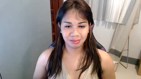 Snapshot of ur_cutiesthotasianxx chatting on 29, 12, 2024 Vee online show from 29, 12, 2024