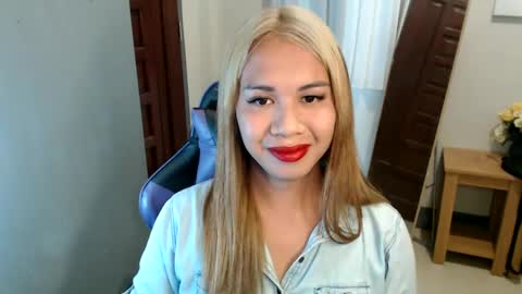Snapshot of ur_cutiesthotasianxx chatting on 22, 1, 2025 Vee online show from 22, 1, 2025