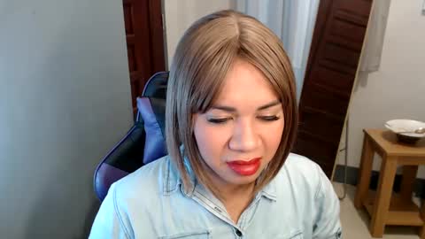 Snapshot of ur_cutiesthotasianxx chatting on 23, 1, 2025 Vee online show from 23, 1, 2025