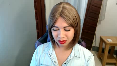 Snapshot of ur_cutiesthotasianxx chatting on 23, 1, 2025 Vee online show from 23, 1, 2025