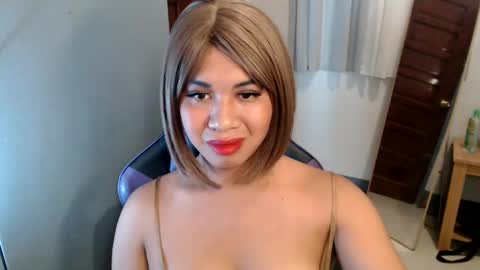 Snapshot of ur_cutiesthotasianxx chatting on 30, 1, 2025 Vee online show from 30, 1, 2025