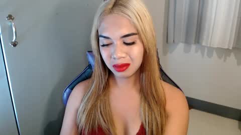 Snapshot of ur_cutiesthotasianxx chatting on 31, 1, 2025 Vee online show from 31, 1, 2025