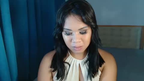 Snapshot of ur_cutiesthotasianxx chatting on 4, 10, 2025 Vee online show from 4, 10, 2025