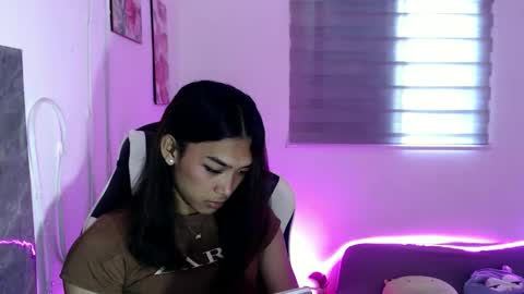 Snapshot of ur_dazzlingmorenaxx chatting on 19, 9, 2025 ur_dazzlingmorenaxx online show from 19, 9, 2025