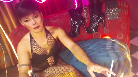 MISS ANNA online show from 2, 2, 2026