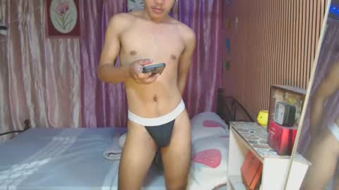 ur_shan21 online show from 4, 12, 2025