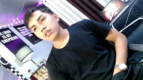 ur_shan21 online show from 4, 8, 2026