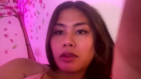 HelloIm  Girly online show from 8, 4, 2026