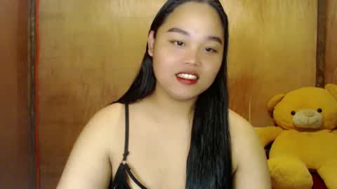 Snapshot of urasian_hotchix69 chatting on 1, 3, 2025 Lycah online show from 1, 3, 2025
