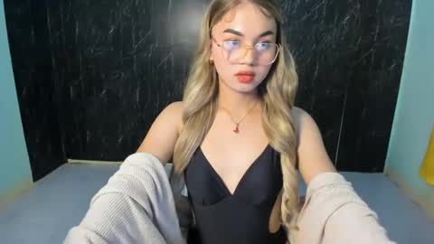 Snapshot of urasian_kat chatting on 10, 3, 2025 urasian_kat online show from 10, 3, 2025