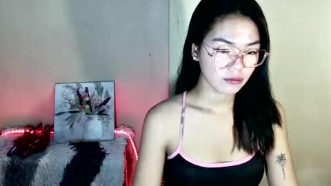 Snapshot of urasian_mary chatting on 28, 4, 2026 urasian_mary online show from 28, 4, 2026