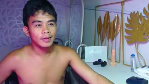 HI WE ARE NATHANIEL AND SEV online show from 22, 3, 2026