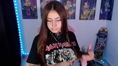 Snapshot of urbaby6irl chatting on 10, 9, 2025 Danielle online show from 10, 9, 2025