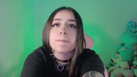 Snapshot of urbaby6irl chatting on 21, 6, 2026 Danielle online show from 21, 6, 2026