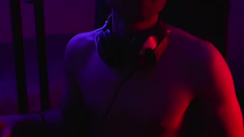 Snapshot of urboytoy_512 chatting on 8, 11, 2025 urboytoy_512 online show from 8, 11, 2025