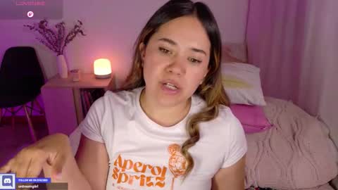 Mia Miller online show from 25, 11, 2025