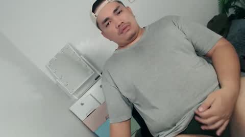 Snapshot of ure_fattytoy143 chatting on 5, 2, 2026 ure_fattytoy143 online show from 5, 2, 2026