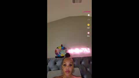 urfaveriri online show from 4, 12, 2025