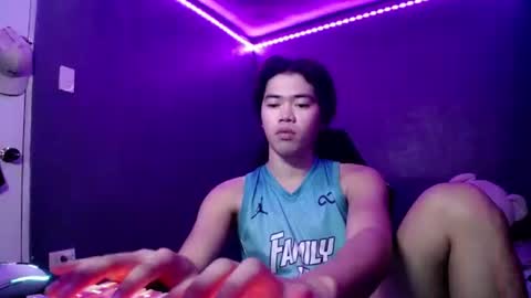 Snapshot of urfuckinghighness chatting on 19, 10, 2025 ask me online show from 19, 10, 2025