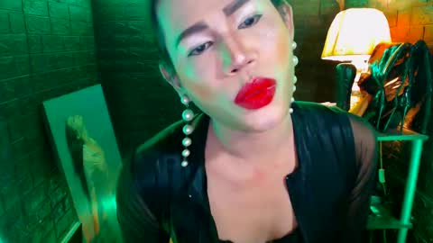 queen norelle online show from 14, 2, 2025