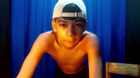 urhardfucker_joseph online show from 4, 3, 2026