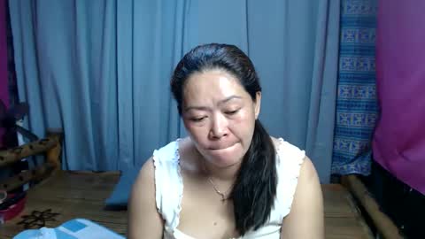 urhotasian_lovely online show from 18, 5, 2026