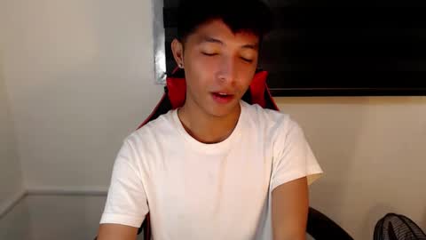 Snapshot of urhotethanxx chatting on 12, 2, 2026 Ethan online show from 12, 2, 2026