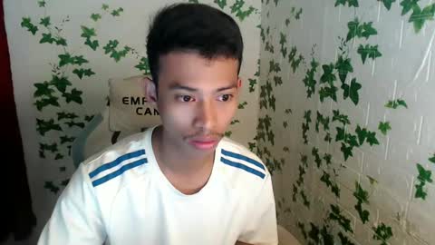 Snapshot of urhotfuckingass chatting on 29, 12, 2024 richard online show from 29, 12, 2024