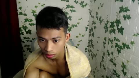 Snapshot of urhotfuckingass chatting on 26, 1, 2025 richard online show from 26, 1, 2025