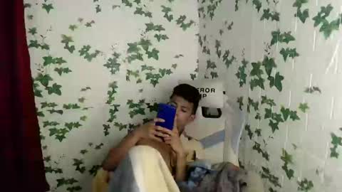 Snapshot of urhotfuckingass chatting on 27, 1, 2025 richard online show from 27, 1, 2025