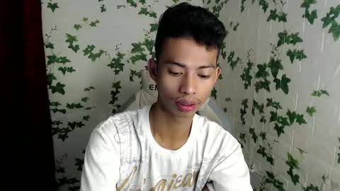 Snapshot of urhotfuckingass chatting on 29, 1, 2025 richard online show from 29, 1, 2025