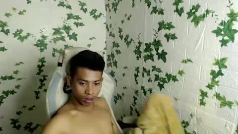 Snapshot of urhotfuckingass chatting on 31, 1, 2025 richard online show from 31, 1, 2025