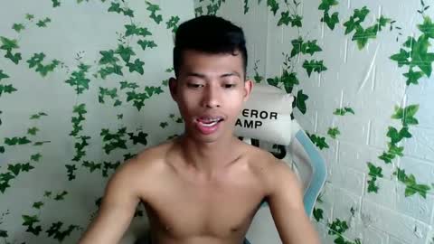 Snapshot of urhotfuckingass chatting on 31, 1, 2025 richard online show from 31, 1, 2025