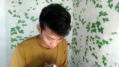 Snapshot of urhotfuckingass chatting on 27, 2, 2025 richard online show from 27, 2, 2025