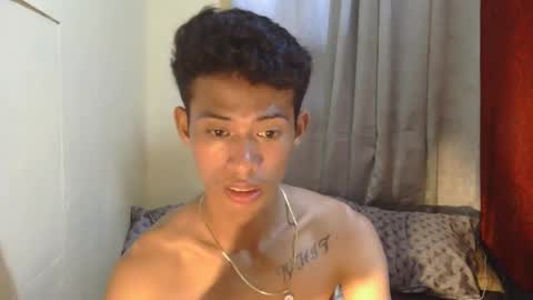 Snapshot of urhotfuckingass chatting on 13, 10, 2025 richard online show from 13, 10, 2025