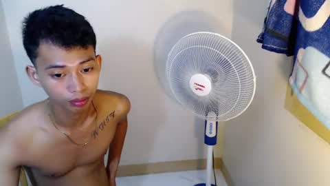 Snapshot of urhotfuckingass chatting on 24, 6, 2026 richard online show from 24, 6, 2026