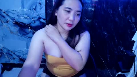 Snapshot of urhotjen chatting on 23, 7, 2026 urhotjen online show from 23, 7, 2026