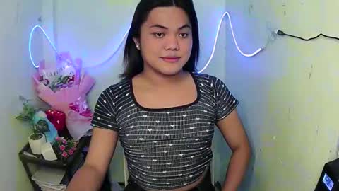 Snapshot of urhottie_bella chatting on 9, 9, 2025 urhottie_bella online show from 9, 9, 2025