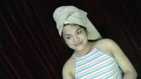 Snapshot of urhottie_bella chatting on 8, 5, 2026 urhottie_bella online show from 8, 5, 2026