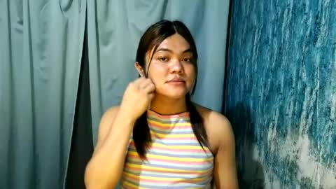 Snapshot of urhottie_bella chatting on 7, 7, 2026 urhottie_bella online show from 7, 7, 2026