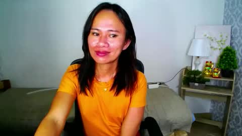 urlovely_che online show from 15, 10, 2025