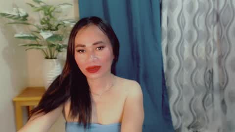 urlovely_che online show from 15, 7, 2026