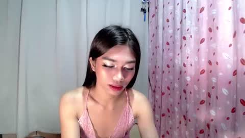urloverjasmine_xx online show from 15, 3, 2026