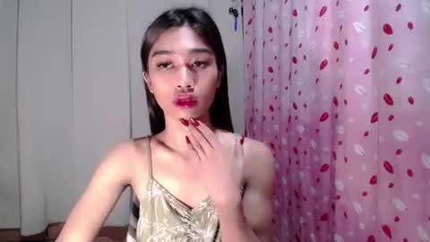 urloverjasmine_xx online show from 20, 3, 2026
