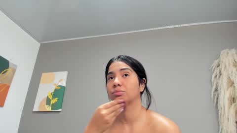 Snapshot of urlovex chatting on 6, 10, 2025 Love online show from 6, 10, 2025
