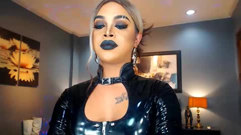 UrMajestyTyra online show from 16, 2, 2025