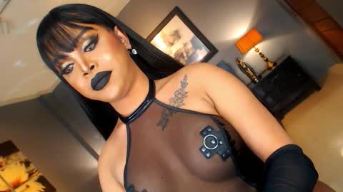 UrMajestyTyra online show from 18, 1, 2026