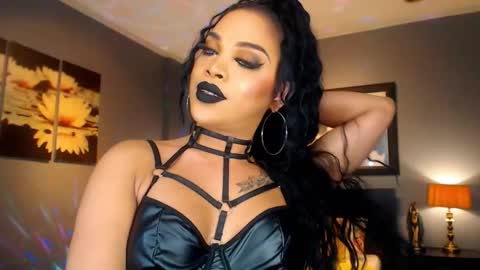 UrMajestyTyra online show from 28, 3, 2026