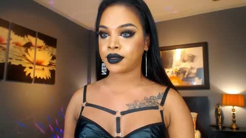Snapshot of urmajestytyra chatting on 18, 4, 2026 UrMajestyTyra online show from 18, 4, 2026